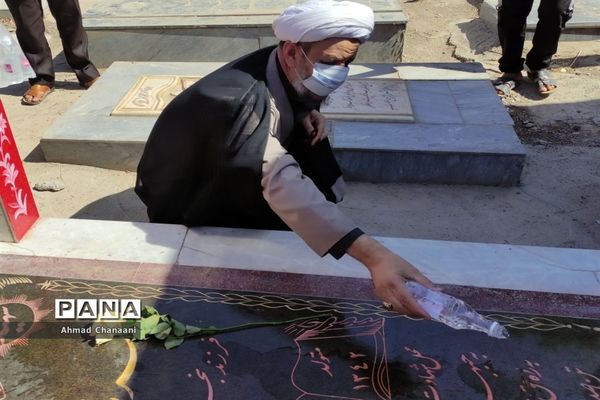 برگزاری مراسم غبار روبی و عطر افشانی مزار شهدای کوت سیدصالح