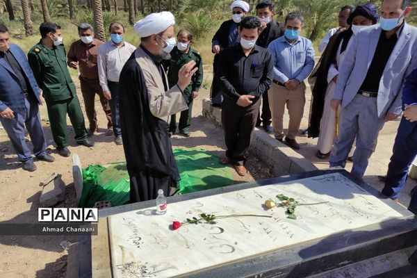 برگزاری مراسم غبار روبی و عطر افشانی مزار شهدای کوت سیدصالح