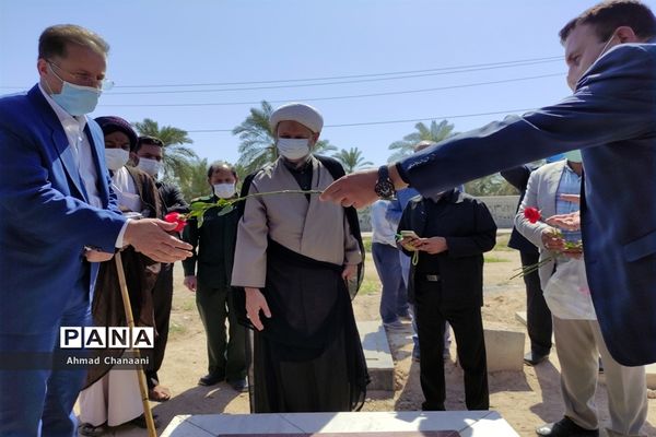 برگزاری مراسم غبار روبی و عطر افشانی مزار شهدای کوت سیدصالح