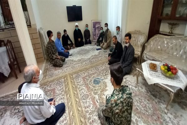 آیین تجلیل از خانواده شهدای کاشمری