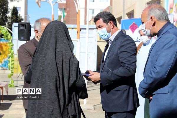 زنگ نمادین آغاز سال تحصیلی جدید در بیرجند