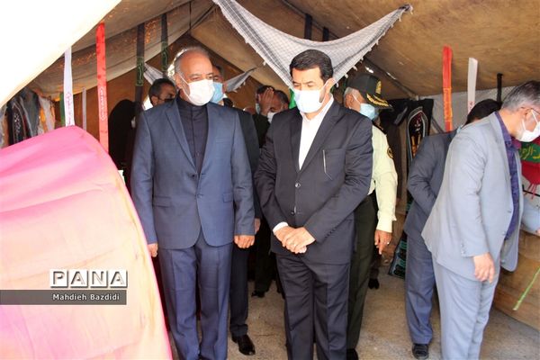 زنگ نمادین آغاز سال تحصیلی جدید در بیرجند