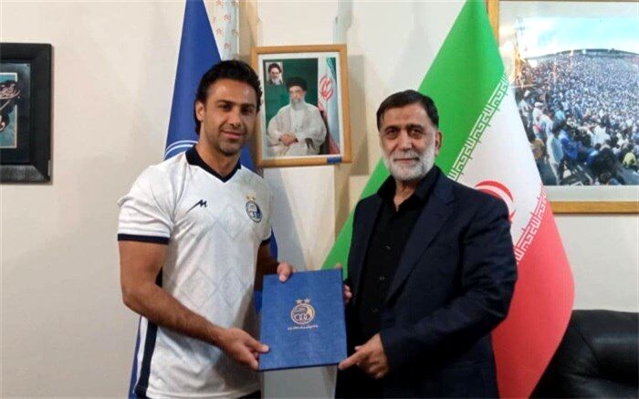طوفان شبانه آجرلو در استقلال؛ فرهاد مجیدی تمدید کرد