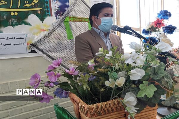 زنگ نماز به مناسبت آغاز سال تحصیلی جدید و هفته دفاع مقدس در دبیرستان نمونه دولتی‌ امام خامنه ای