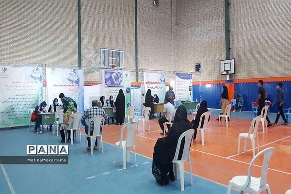 آغاز واکسینه دانش آموزان شهرستان کاشمر