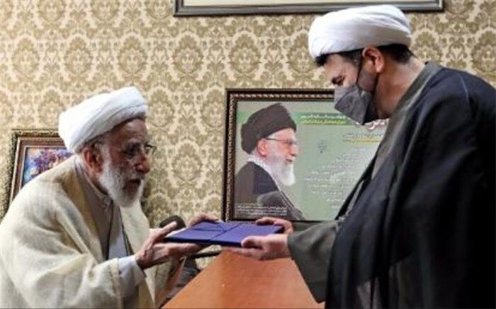 آیت‌الله جنتی: مسئولین باید وظیفه تشکیلاتی خود را به درستی انجام دهند