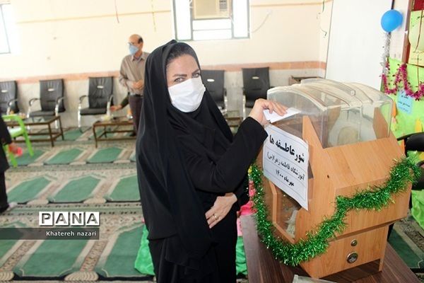 جشن شور عاطفه‌ها در مدارس منطقه آب پخش