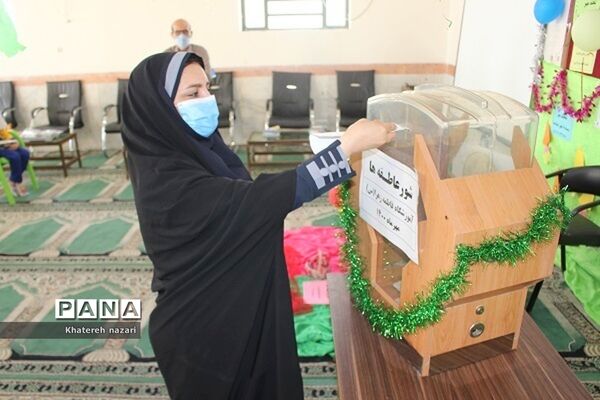 جشن شور عاطفه‌ها در مدارس منطقه آب پخش