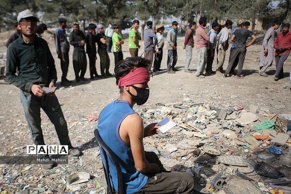 تزریق واکسن سیار برای اقشار آسیب پذیر و افراد بی سرپناه و کودکار کار