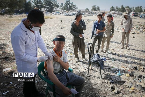 تزریق واکسن سیار برای اقشار آسیب پذیر و افراد بی سرپناه و کودکار کار