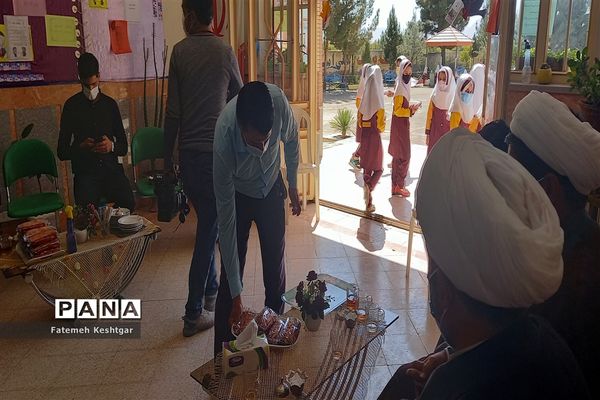 برگزاری جشن عاطفه‌ها در دبستان بنت الهدی خضری دشت بیاض