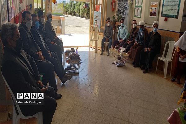 برگزاری جشن عاطفه‌ها در دبستان بنت الهدی خضری دشت بیاض