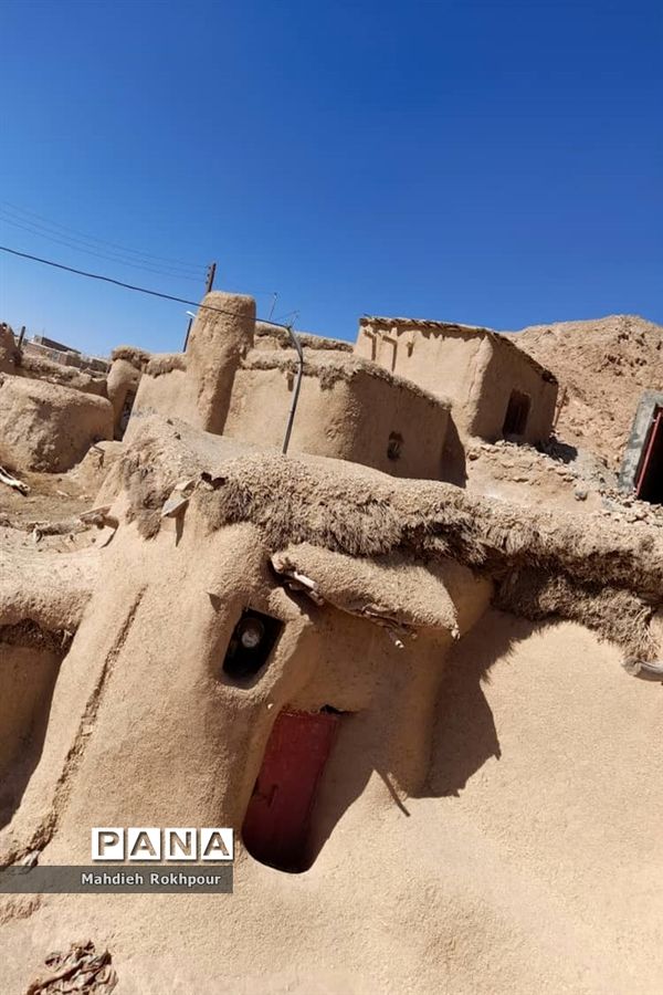 ماخونیک، سرزمین لی لی پوت ها