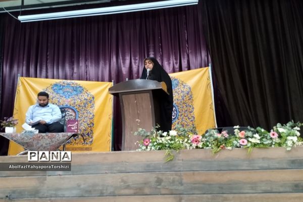 اولین شب شعر هفتگی کانون لقمان کاشمر