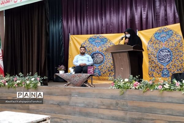 اولین شب شعر هفتگی کانون لقمان کاشمر