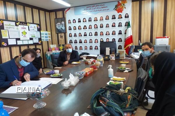برگزاری پویش مهر عاطفه ها و انتخابات انجمن اولیا و مربیان در دبیرستان قلم چی کرج