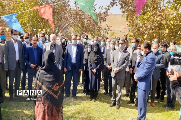 نواختن زنگ آغاز فعالیت مدارس عشایری خراسان رضوی