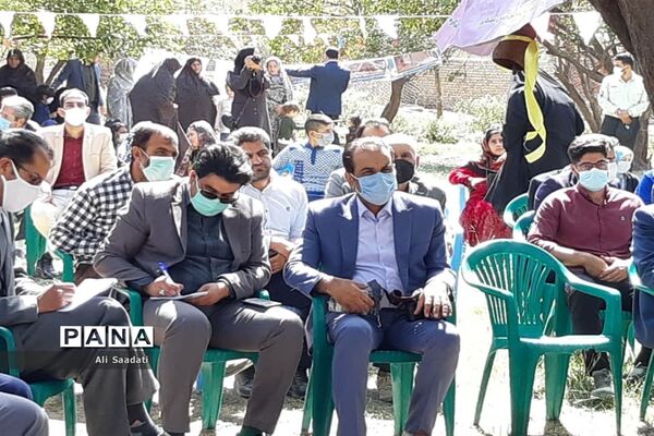 نواختن زنگ آغاز فعالیت مدارس عشایری خراسان رضوی