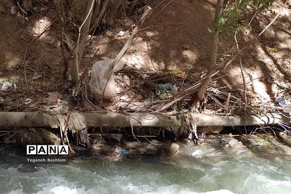 پراکندگی زباله در روستای گردشگری  ونایی بروجرد