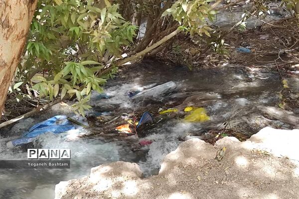 پراکندگی زباله در روستای گردشگری  ونایی بروجرد