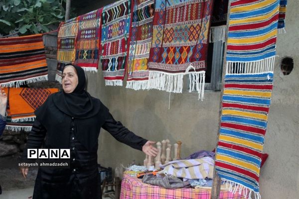 نمایشگاه صنایع دستی و گردشگری در شهرستان گلوگاه