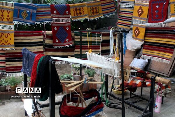 نمایشگاه صنایع دستی و گردشگری در شهرستان گلوگاه