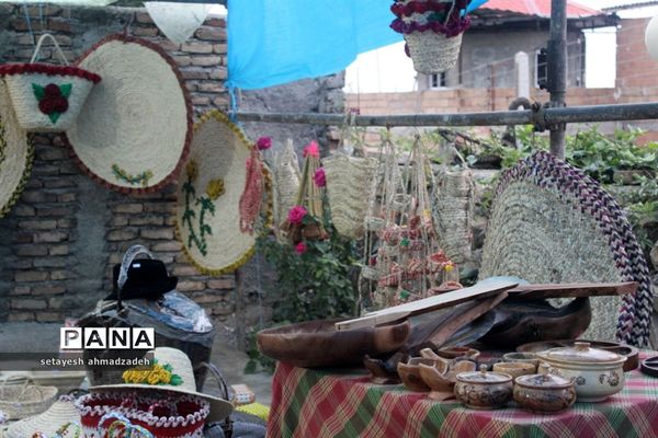 نمایشگاه صنایع دستی و گردشگری در شهرستان گلوگاه