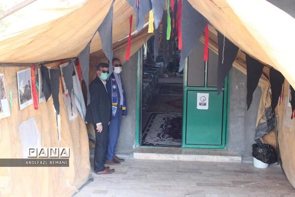 نمایشگاه «جلوه‌های دفاع مقدس» در دبیرستان شبانه‌روزی کهک