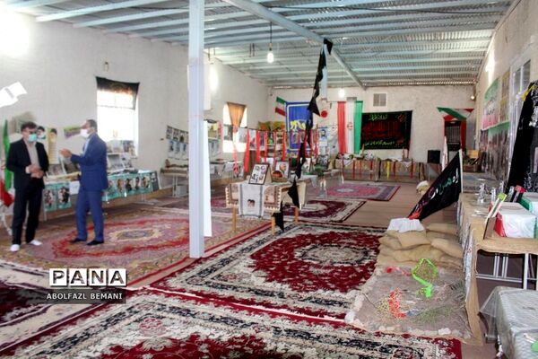 نمایشگاه «جلوه‌های دفاع مقدس» در دبیرستان شبانه‌روزی کهک
