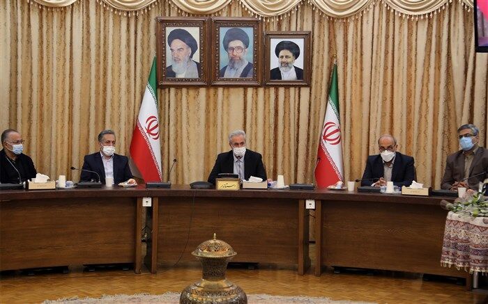 قدردانی استاندار آذربایجان‌شرقی از تلاش‌های کادر بهداشت و درمان در مقابله با کرونا