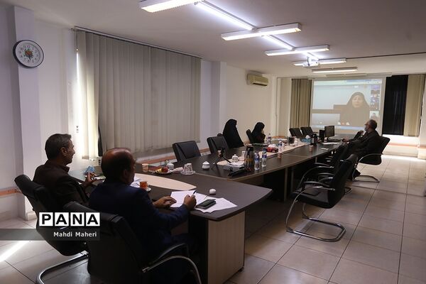 نشست هم‌اندیشی رابطین ارزیابی استان‌ها
