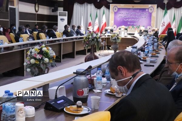 آیین تجلیل از رزمندگان و جانبازان فرهنگی آموزش و پرورش استان آذربایجان شرقی