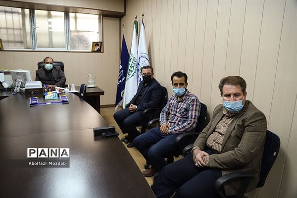 نشست کارگروه تولید محتوا سازمان دانش‌آموزی شهر تهران