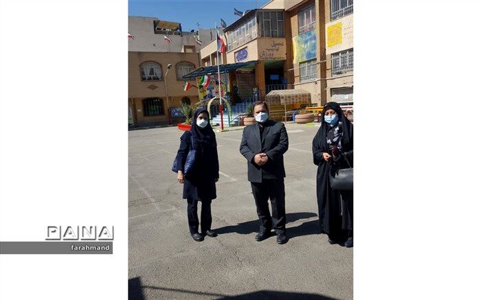 بازدید از مدارس مجری طرح واکسیناسیون دانش‌آموزان منطقه 19 تهران