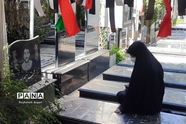 بهشت‌گردی در گلزار شهدای تهران