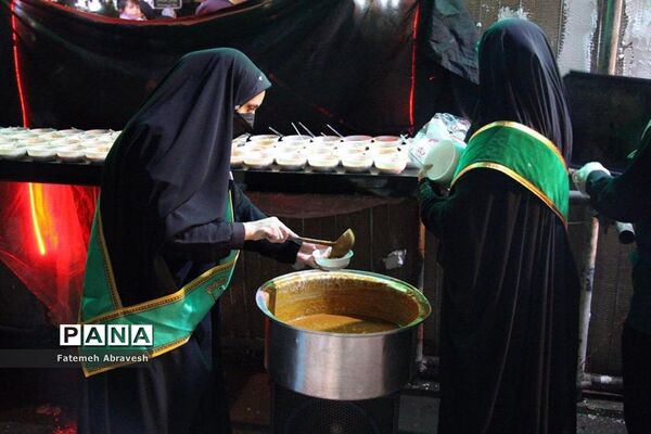 برپایی موکب سلطان خراسان توسط خادمیاران رضوی منطقه ۱۴
