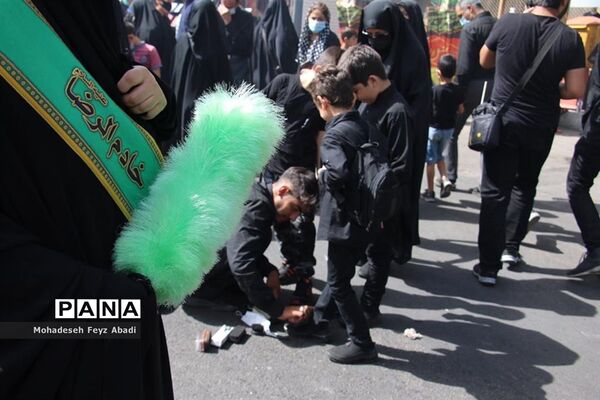 برپایی موکب سلطان خراسان توسط خادمیاران رضوی منطقه ۱۴