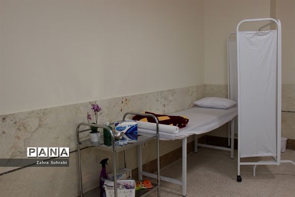 مراسم افتتاح تجهیزات اتاق بهداشت آموزشگاه شهید زین‌الدین آموزش و پرورش اسلامشهر