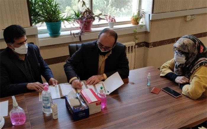 معلم البرزی اندوخته مالی خود را به مدرسه سازی اهدا کرد