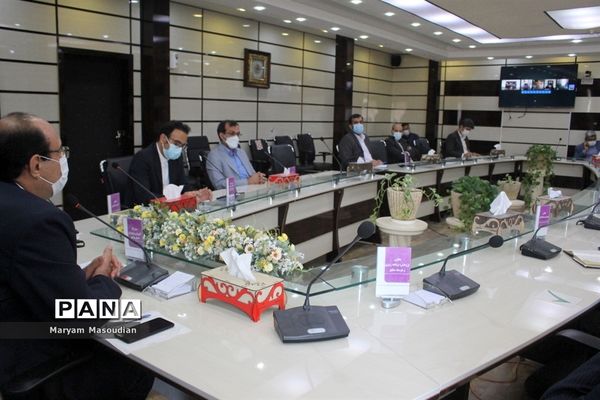 جلسه ویدئو کنفرانس مدیران و روسای آموزش و پرورش استان بوشهر