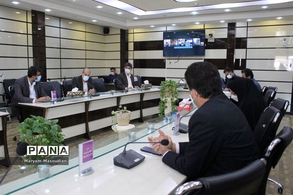جلسه ویدئو کنفرانس مدیران و روسای آموزش و پرورش استان بوشهر