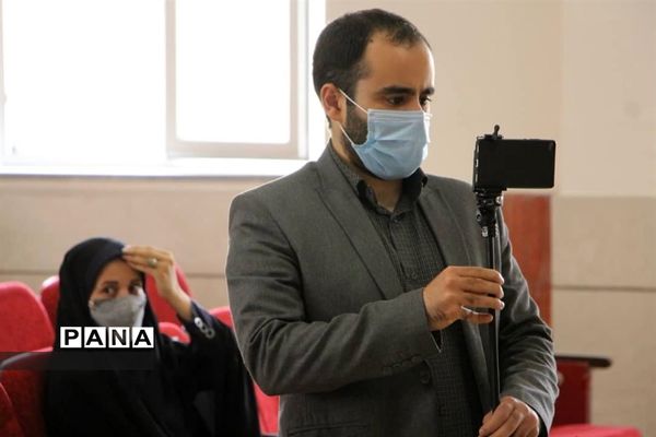 آیین تجلیل برگزیدگان فعالیت‌های حوزه پرورشی منطقه۱۷