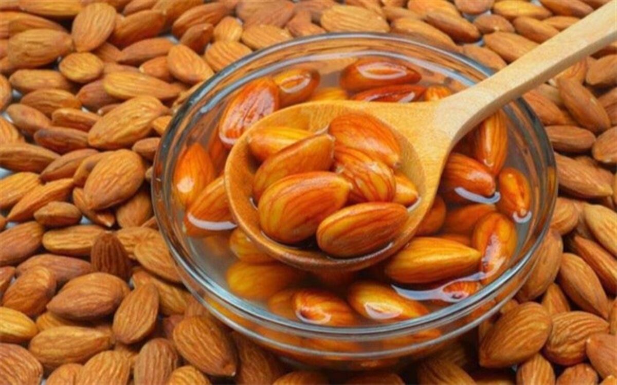 فواید بادام خیس خورده