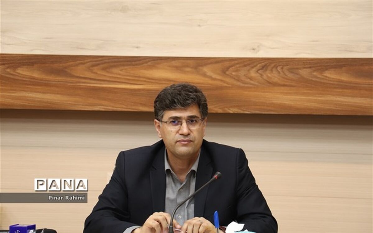 دبیر مرندی معلم منتخب کشوری شد