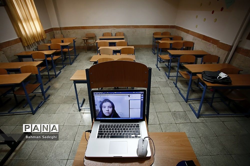 روایت عاشقی؛ پیکار مدافعان آموزش با کرونا