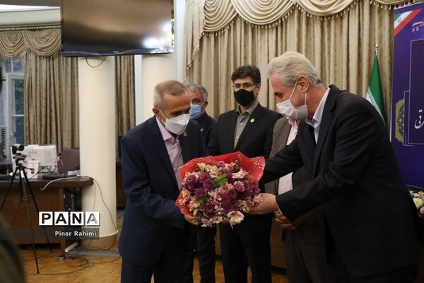 آیین بزرگداشت مقام معلم و گرامیداشت یاد و خاطره استاد شهید مرتضی مطهری