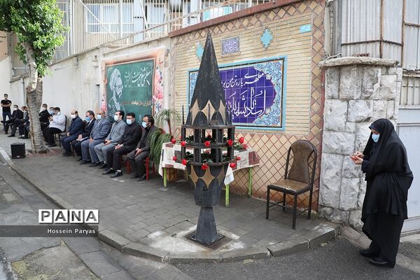مراسم گلباران محل شهادت شهید مطهری و گرامیداشت روز معلم