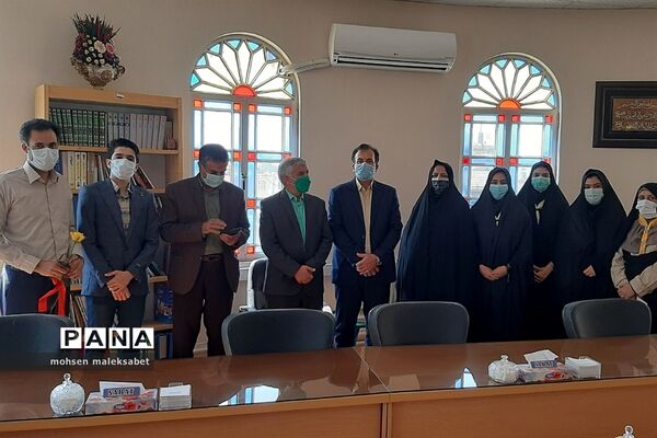 تقدیر از زحمات مدیرکل و معاونان اداره‌کل آموزش و پرورش استان یزد