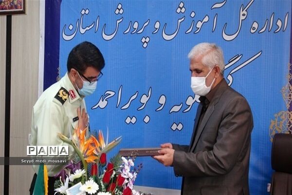 دیدار فرمانده نیروی انتظامی کهگیلویه و بویراحمد با مدیرکل آموزش و پرورش به مناسبت هفته معلم
