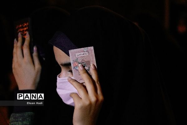 شب قدر زیر سایه قرآن